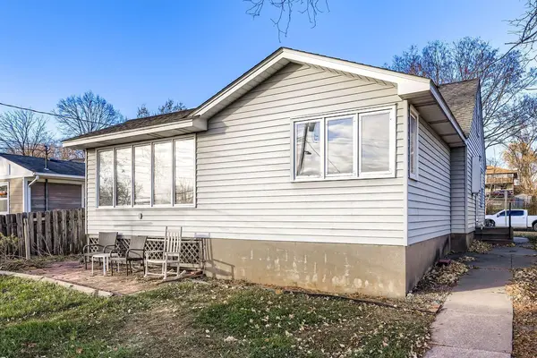 554 36 1/2 AVE NE, Minneapolis, MN 55418