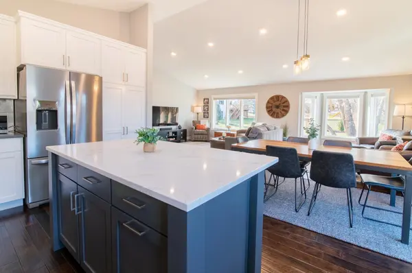 676 N Hay Lake RD, Eagan, MN 55123