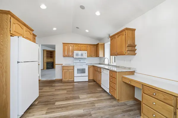 624 Obrien Pkwy, Belle Plaine, MN 56011