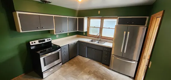 2215 7TH ST S, Moorhead, MN 56560
