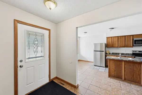 2243 Mahogany WAY, Eagan, MN 55122
