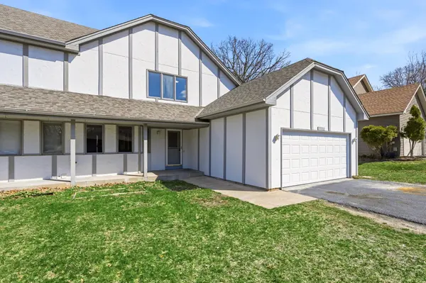 2243 Mahogany WAY, Eagan, MN 55122