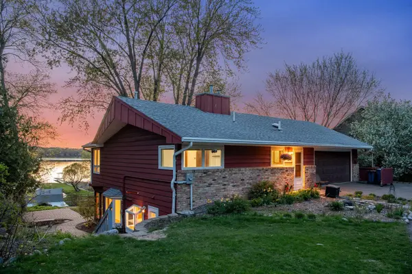 13837 Sheffield LN N, Maple Grove, MN 55311