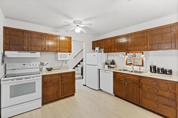 2355 Dorland PL E, Maplewood, MN 55119