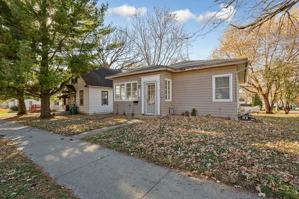 611 Ulstad AVE, Albert Lea, MN 56007