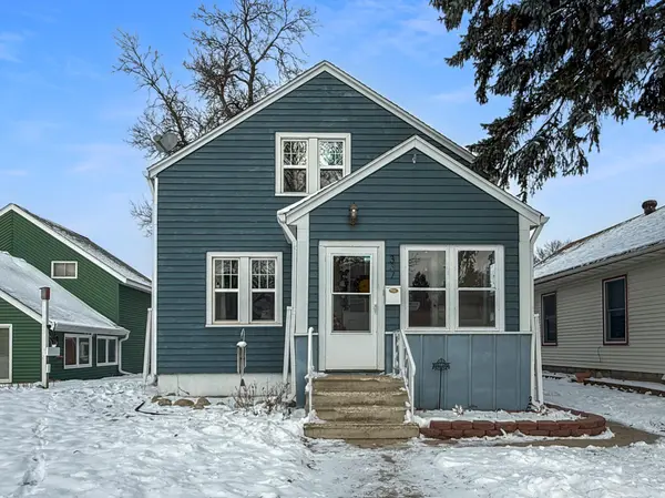 337 Elmwood AVE S, Fargo, ND 58103
