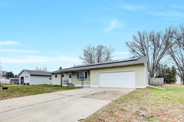905 Apple LN, Lake City, MN 55041