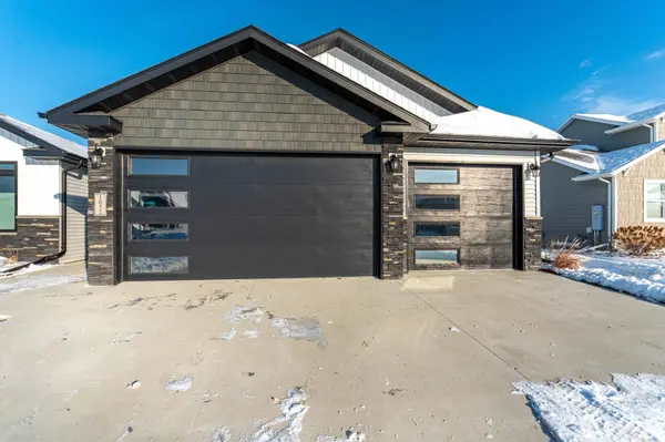 1052 50th AVE W, West Fargo, ND 58078