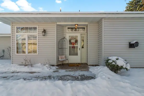 3807 Weaver CT, Anoka, MN 55303