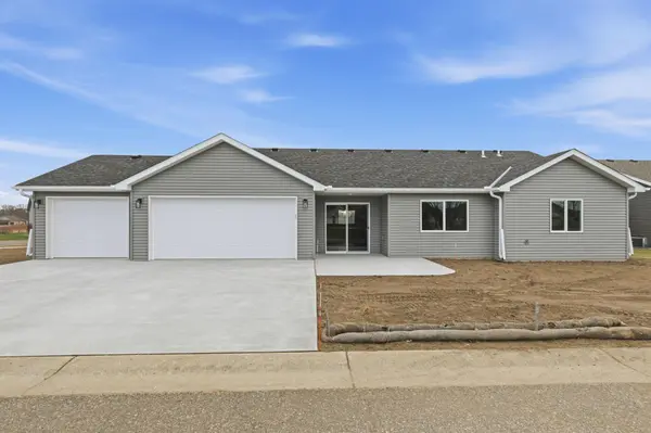 1701 Knottingham DR,  Sartell,  MN 56377