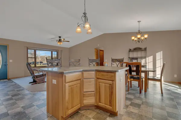 18 N Douglas AVE, Carlos, MN 56319
