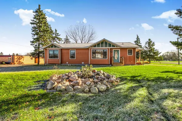 18 N Douglas AVE, Carlos, MN 56319