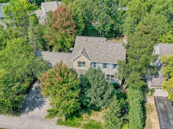 17064 Candlewood Pkwy, Eden Prairie, MN 55347