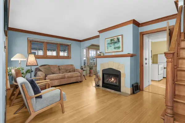 1053 Smith AVE S, West Saint Paul, MN 55118