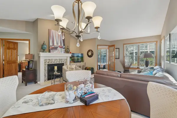 1602 Wexford WAY, Woodbury, MN 55125