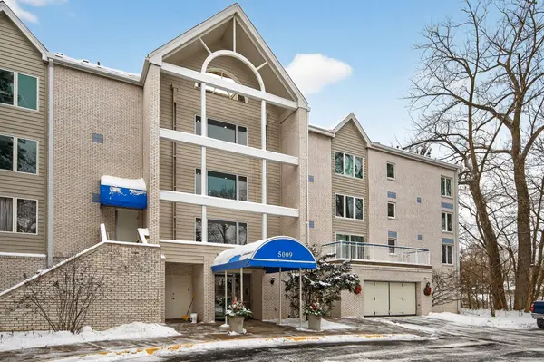 5009 Lake AVE #201, White Bear Lake, MN 55110