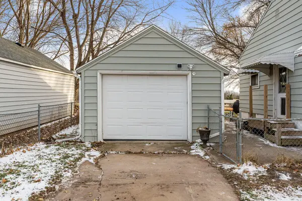 211 12th AVE SW, Austin, MN 55912
