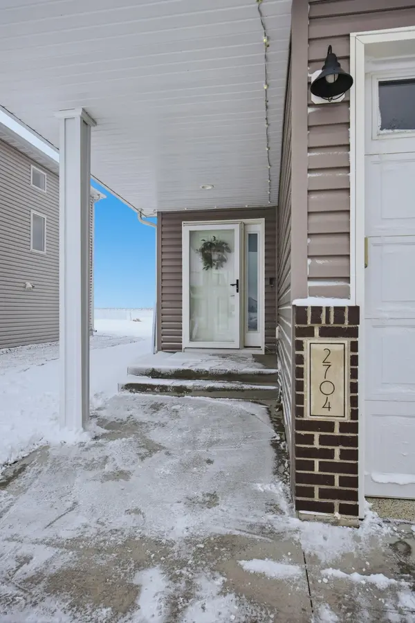 2704 14th ST W, West Fargo, ND 58078