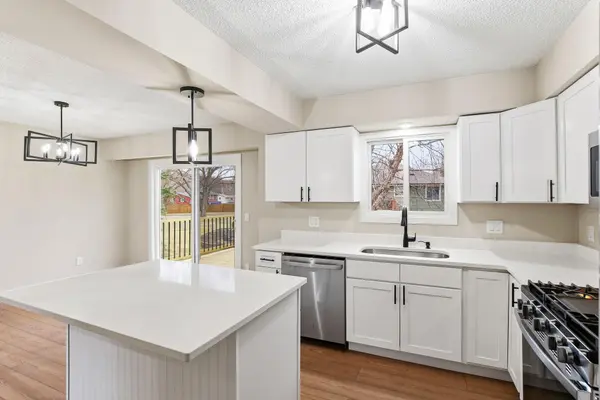 2506 Terrace DR, Burnsville, MN 55337