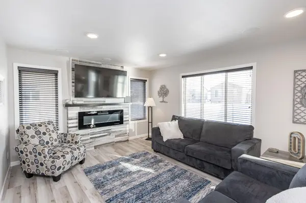 3479 Loberg LN, West Fargo, ND 58078