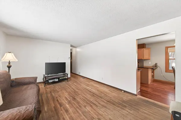 750 113th CIR NE, Blaine, MN 55434