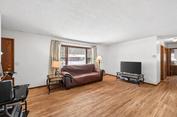 750 113th CIR NE, Blaine, MN 55434
