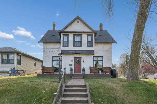 2566 18th AVE E, North Saint Paul, MN 55109