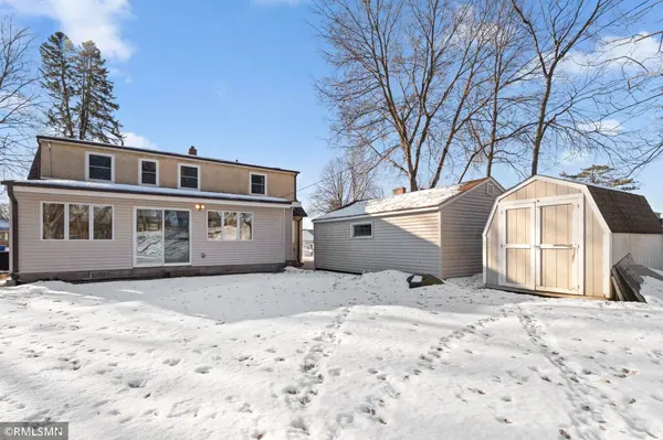 2061 Arlington AVE E, Saint Paul, MN 55119