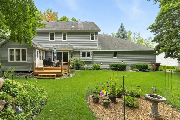 9957 171st ST W, Lakeville, MN 55044