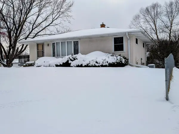 5919 Carlson ST,  Shoreview,  MN 55126