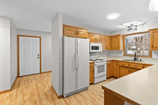 10993 Kirby BLVD, Chisago City, MN 55013
