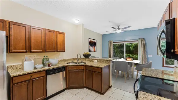 562 Lomianki LN NE, Columbia Heights, MN 55421