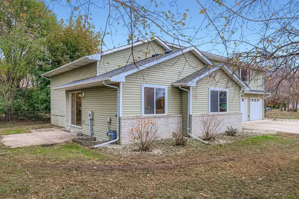 110 Powell CIR E, Big Lake, MN 55309