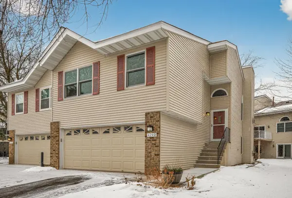 4249 Boulder Ridge PT, Eagan, MN 55122