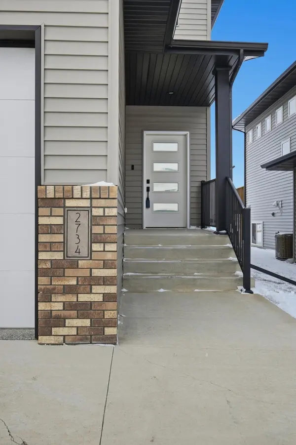 2734 12th ST W, West Fargo, ND 58078