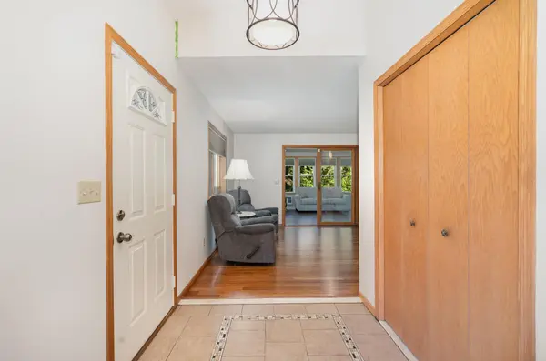 2523 Sumac RDG, White Bear Lake, MN 55110