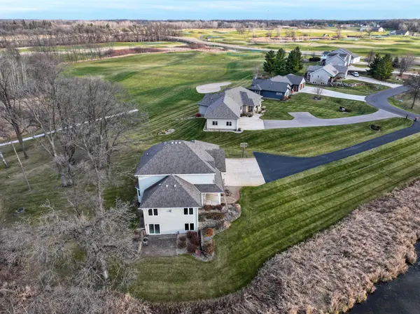 1197 Moorstone DR NE, Alexandria, MN 56308