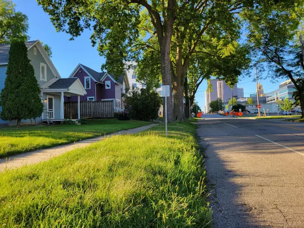 611 3rd AVE SW, Rochester, MN 55902