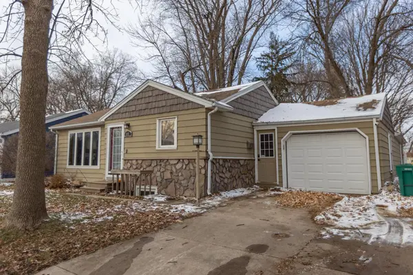 605 E Hawthorne ST, Albert Lea, MN 56007
