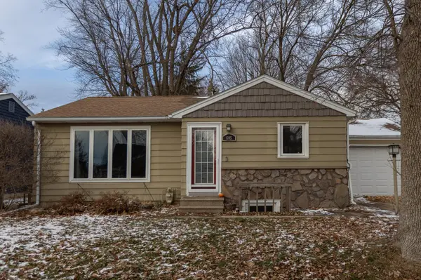 605 E Hawthorne ST, Albert Lea, MN 56007