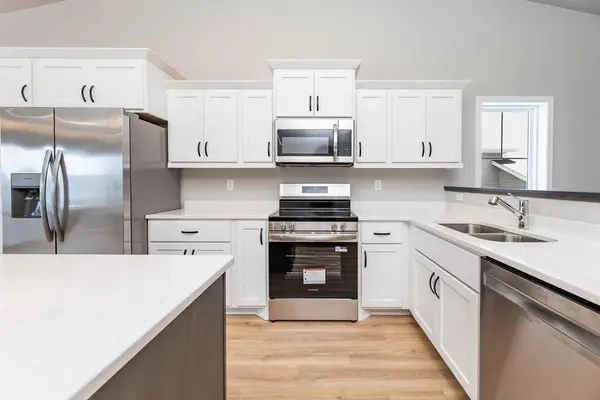 7887 Cottonwood BLVD, Horace, ND 58047
