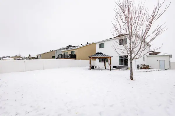 5466 Justice DR S, Fargo, ND 58104