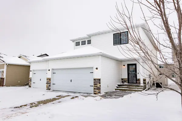 5466 Justice DR S, Fargo, ND 58104