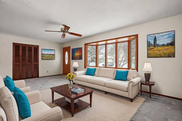 10933 Gettysburg AVE N, Champlin, MN 55316