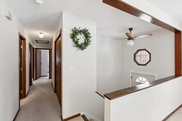 9676 Crestwood TER, Eden Prairie, MN 55347