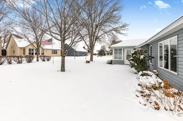 123 Willow Creek DR, Waite Park, MN 56387