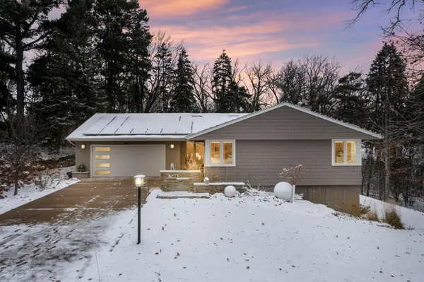 4600 Mounthall TER, Minnetonka, MN 55345