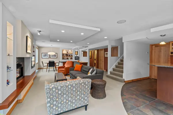 4600 Mounthall TER, Minnetonka, MN 55345