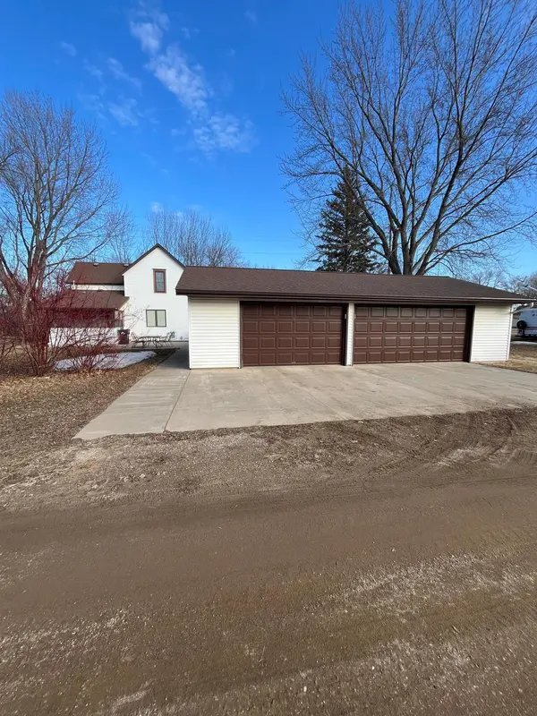 221 Main ST, Currie, MN 56123