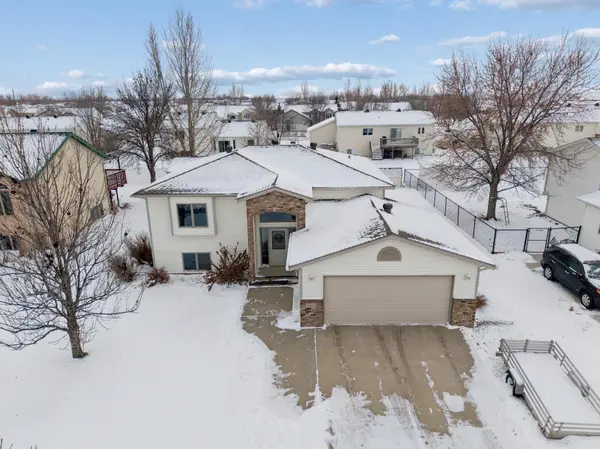 1165 7th AVE W, West Fargo, ND 58078